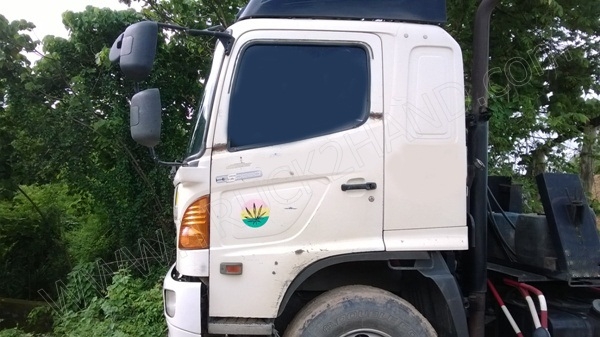 หัวลากHINO พร้อมหางโรเบส 3 เพลา เพลาเหลี่ยม