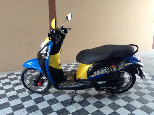 ขาย!!!สกูปปี้ ปี54 รถเครื่องดีคับ มีเล่มทะเบียนครบ ภาษีไม่หมด