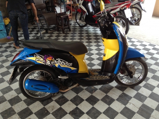 ขาย!!!สกูปปี้ ปี54 รถเครื่องดีคับ มีเล่มทะเบียนครบ ภาษีไม่หมด