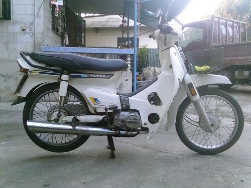 ขายรถดรีมคุรุสภาสีขาวสภาพดี ราคาไม่แพงขายดรีมคุรุสภาสีขาวสภาพเดิม