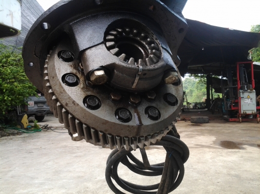 ขายเกียร์ มอร์เตอร์   รถโฟ๊คลิ๊ฟไฟฟ้า ขนาดใหญ่  2  ตัน   แกะออกจากรถรุ่นนี้ปี 2008 ยังไม่เคยใช้ในไทย มี 2 ลูก  ยี่ห้อ  SHINKO   รุ่น  8FB20PX  ขาย12000