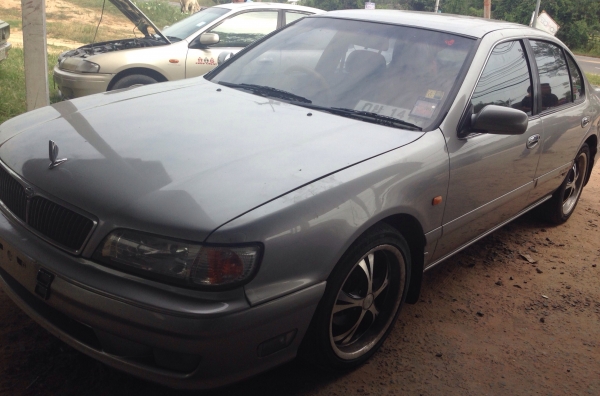 NISSAN CEFIRO VQ 2.0G AT ปี 40 รถสวยจัดหรูหราทั้งคันพร้อมใช้งาน เครื่องยนต์ติดแก๊ส LPG ลงเล่มครบถูกต้อง แรงดีแน่นดี ภายในห้องเก๋งตกแต่งหรูหราครบเพียบพร้อม CD AIRBAG. ABS เบาะหนังแท้ พ.เพาเวอร์ ก.ไฟฟ้า ผ้าม่าน ภายนอกสีสันสวยบางๆเดิมๆ ล้อแม็กขอบ 17 ลายสวย NISSAN CEFIRO VQ 2.0G AT ปี 40 รถสวยจัดหรูหราทั้งคันพร้อมใช้งาน เครื่องยนต์ติดแก๊ส LPG ลงเล่มครบถูกต้อง แรงดีแน่นดี ภายในห้องเก๋งตกแต่งหรูหราครบเพียบพร้อม CD AIRBAG. ABS เบาะหนังแท้ พ.เพาเวอร์ ก.ไฟฟ้า ผ้าม่าน ภายนอกสีสันสวยบางๆเดิมๆ ล้อแม็กขอบ 17 ลายสวย