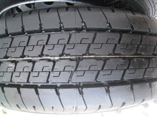 ขายกะทะล้อ Isuzu d-max ขอบ15 6รู139.7 +ฝาครอบ+ยางปี3513  สนใจติดต่อเล็กคลองสามครับ (081-3747940)