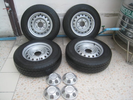 ขายกะทะล้อ Isuzu d-max ขอบ15 6รู139.7 +ฝาครอบ+ยางปี3513  สนใจติดต่อเล็กคลองสามครับ (081-3747940)