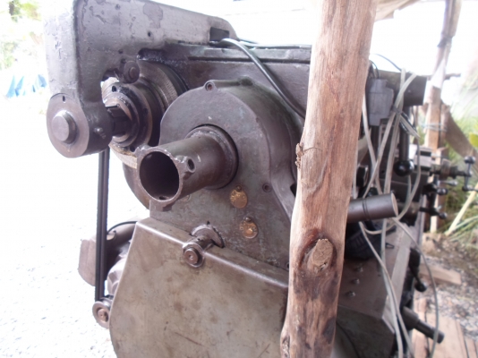 แท่นกลึง 7 ฟุต อังกฤษ  รุ่นหนัก 2 เพลา เกียร์บล็ออก กลึงเกลียวได้ 80,000