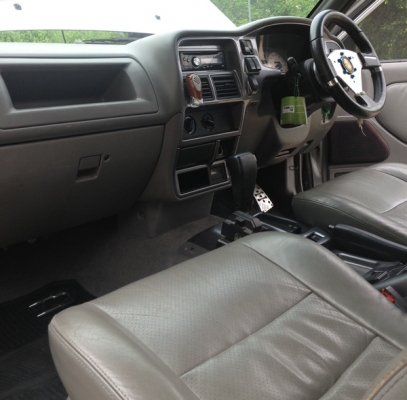 ISUZU  3.0 ADVENTURE ปี 2002 TURBO เกียออโต้ แท้ๆจากโรงงานเป็นตัวTOP