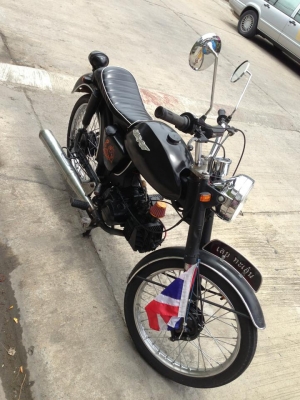 มีA100 สวยๆ ขาย หรือแลกก้ได้