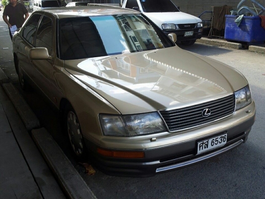 ขาย Toyota Lexus นำเข้า 328,000 เจ้าของขายเอง โทร088-9517836 คุณกวาง