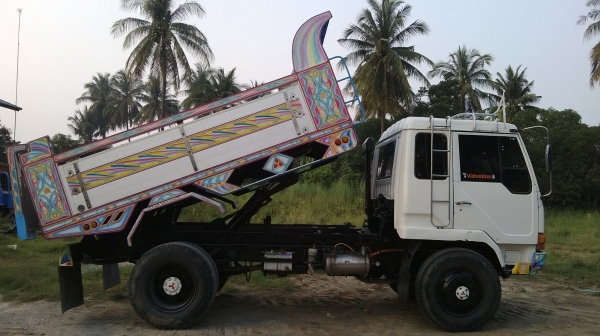 ขายรถบรรทุก 6ล้อ ดัมพ์ Mitsubishi FUSO