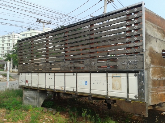 กะบะคอกไม้