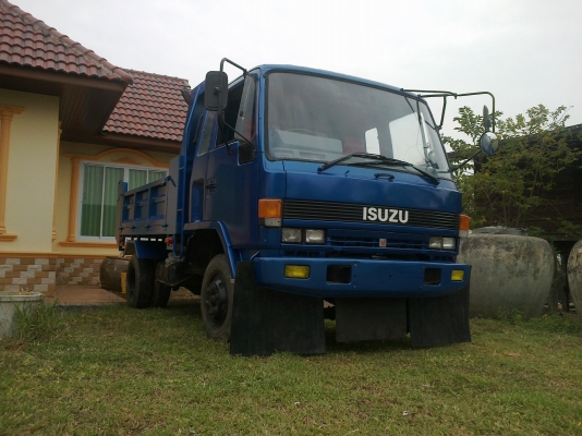 isuzu  Rocky