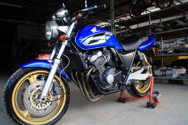 ขาย CB 400 ปี 93 อินวอย สรรพสามิิตแท้ สภาพสวย ท่อแต่ง เสียงมัน 67000