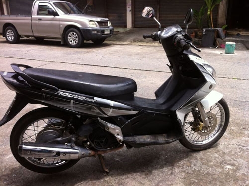 nouvo mx ปี 49 สีเทา ดำ รถบ้าน เครื่องเดิม ชุดสีสวย เอกสารครบ ทดลองขับได้ทุกวันค่ะ nouvo mx ปี 49 สีเทา ดำ รถบ้าน เครื่องเดิม ชุดสีสวย เอกสารครบ ทดลองขับได้ทุกวันค่ะ