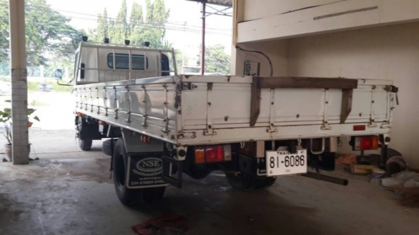 ISUZU NQR 175 แรง