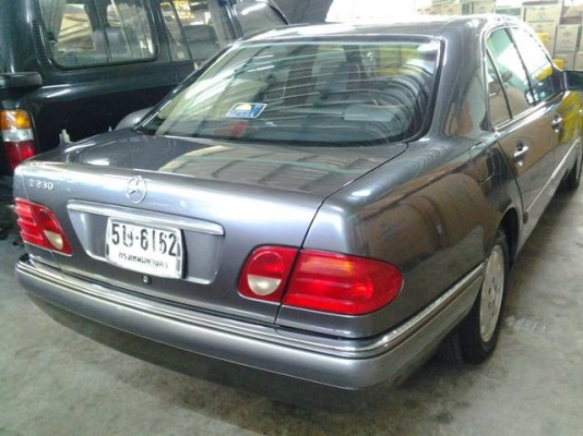 benz E-class เจ้าของขายเองเดิมๆ สวยๆพร้อมใช้ไร้ที่ตริ