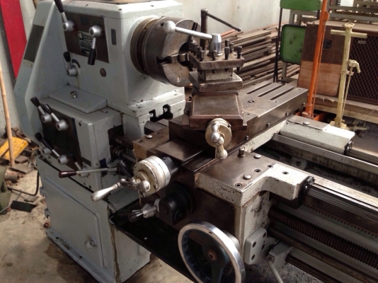 ขายแท่นกลึงต้าชิง6ฟุตรุ่นงานหนัก8เกียร์ใช้ไฟสองสาย