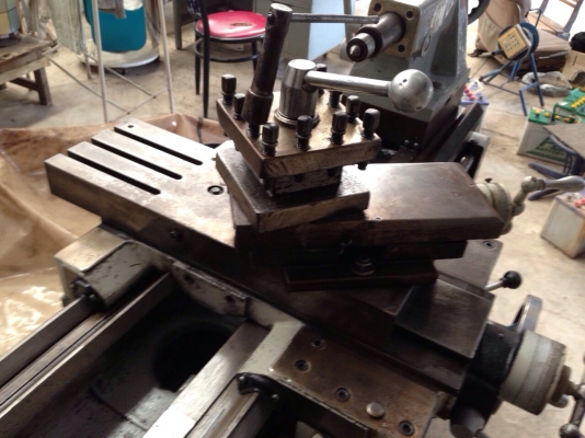 ขายแท่นกลึงต้าชิง6ฟุตรุ่นงานหนัก8เกียร์ใช้ไฟสองสาย