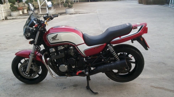 ขาย ฮอนด้า CB750 f2n inv.ออกชื่อคนซื้อ รถปี 03 คาร์บิวไฟฟ้า 0822169945