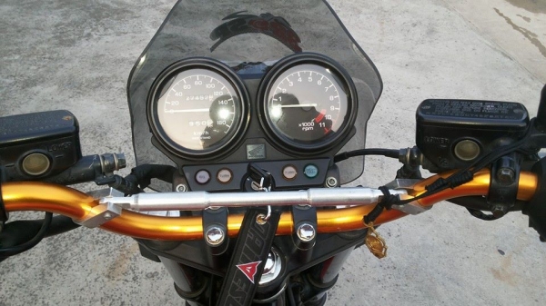 ขาย ฮอนด้า CB750 f2n inv.ออกชื่อคนซื้อ รถปี 03 คาร์บิวไฟฟ้า 0822169945
