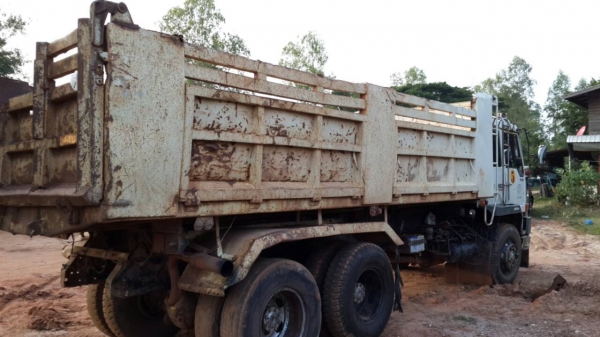 Mitsu คุณหลงFN528 URO1 เครื่อง 6D17 ดั้ม2เพลา 10สปีด เบรคทิฟฟี่ใหญ่ กะมีTFเทอโบอีกคันครับ ราคาเท่ากัน