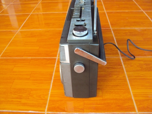 ขายวิทยุ-เทปหูหิ้วแนว Vintage สามตัวครับสภาพสวยทุกตัว ขายวิทยุ-เทปหูหิ้วแนว Vintage สามตัวครับสภาพสวยทุกตัว