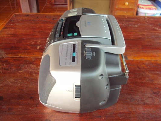 ขายวิทยุ-เทปหูหิ้วแนว Vintage สามตัวครับสภาพสวยทุกตัว ขายวิทยุ-เทปหูหิ้วแนว Vintage สามตัวครับสภาพสวยทุกตัว