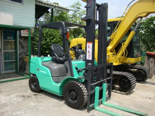 ++++++  ขายด่วน !!!  รถโฟล์คลิฟท์  MITSUBISHI  FD25  (รถนอกนำเข้า  รุ่นใหม่ล่าสุด สภาพดี)  เครื่องยนต์ดีเซล  เกียร์ออโตเมติค  เสา 4 เมตร  งา 1,070  มม.  ยางตัน  สนใจเข้ามาลองรถก่อนได้  ราคาคุยกันได้ ++++