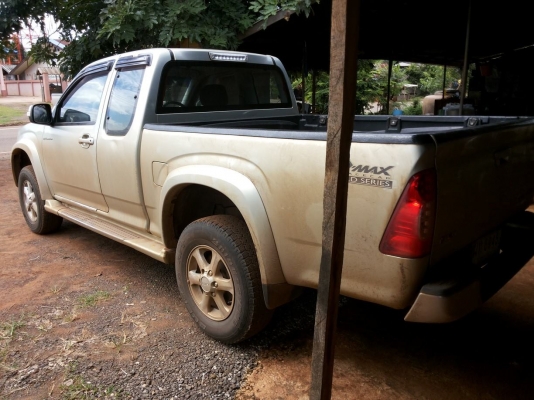 ***ขายแล้วครับขอบคุณ Truck2hand ขาย D-MAX HILANDER 2.5 Ddi i-TEQ GOLD Series ปี51/08 บางเดิมทั้งคัน ใช้งานน้อย ไมล์8x,xxx แท้ ช่วงล่างแน่น ยางสวย ภายในครบ แอร์เย็น พ.พาวเวอร์ AIRBAG/ABS เซ็นทรัลล็อก กระจกไฟฟ้า ปรับข้างไฟฟ้า การ์ดกันแมลง บันไดข้าง รถไม่ค่อ