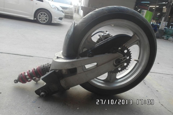 ขาย ชุดล้อโต้  CBR 400 ปี89  ครบๆๆ ถูกๆๆ