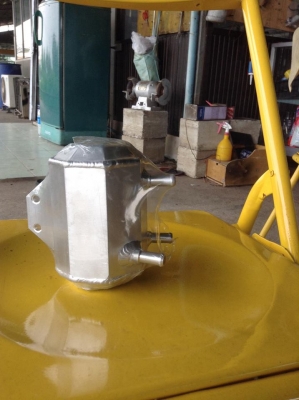 ถังa ใส่รถเเรง