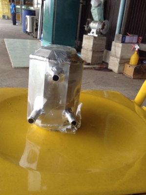 ถังa ใส่รถเเรง