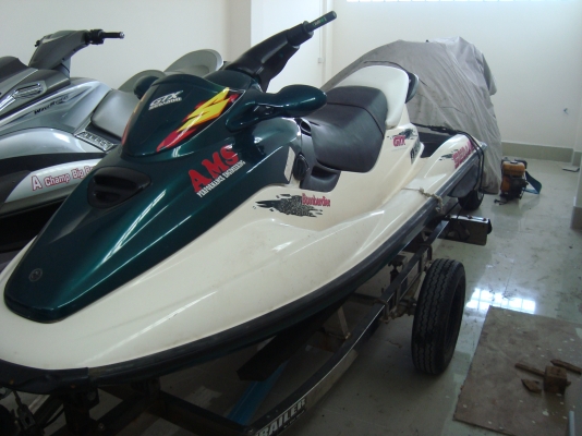 ขาย jetski seadoo gtx 760 มีเกียร์ถอยหลังพร้อมเทนเลอร์ เทนเลอร์เป็นเทนเลอร์นอกครับติดมากับเรือ