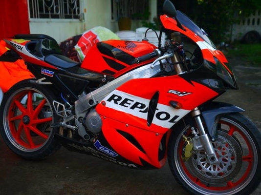 ขาย Nc30 พร้อมทะเบียนแท้จัดไฟแนนท์ได้ แฟริ่ง Rc212 โช๊คหัวกลับ กล่องแต่ง HRC ท่อสูตร ปลอกแฮนด์แต่ง สายถัก ราคา 100000 by 400 Club Thailand