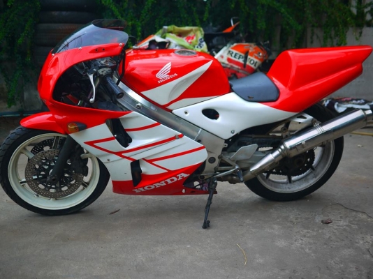 ขาย Nc30 พร้อมทะเบียนแท้จัดไฟแนนท์ได้ แฟริ่งแต่ง RVF พร้อมตูดมด ราคา 88000 รถเครื่องดีมากใครสนใจติดต่อเลย
