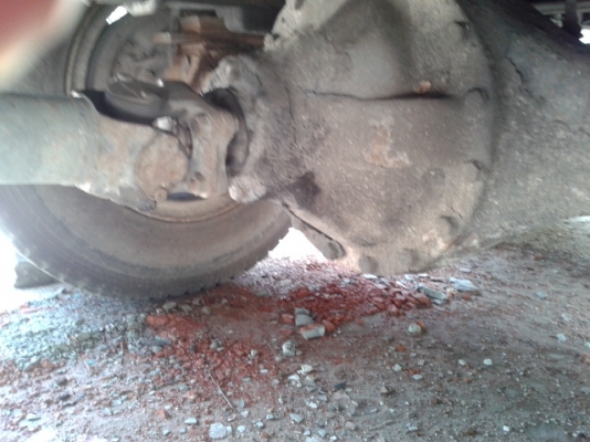 รถสิบล้อบรรทุกน้ำมัน 16000ลิตร 4 ช่อง  พร้อมใช้งาน