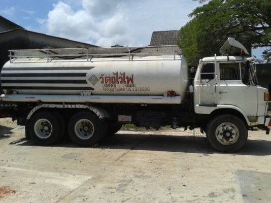 รถสิบล้อบรรทุกน้ำมัน 16000ลิตร 4 ช่อง  พร้อมใช้งาน
