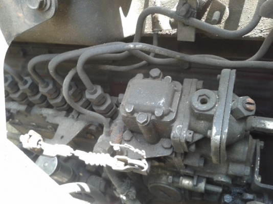 รถสิบล้อบรรทุกน้ำมัน 16000ลิตร 4 ช่อง  พร้อมใช้งาน