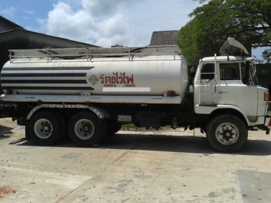 รถสิบล้อบรรทุกน้ำมัน 16000ลิตร 4 ช่อง  พร้อมใช้งาน
