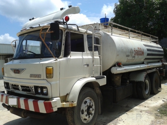 รถสิบล้อบรรทุกน้ำมัน 16000ลิตร 4 ช่อง  พร้อมใช้งาน