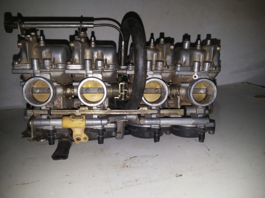 ขาย คาร์บู Suzuki bandit250cc.