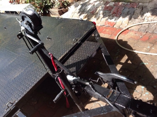 ขายเทรลเลอร์ 4 ล้อ มีระบบไฟเรียบร้อย สภาพดีครับ