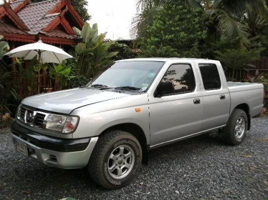 NISSAN FRONTIER  4ประตู  ปี 2001