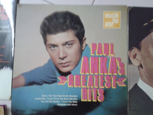 แผ่นเสียงสภาพดี มี 6 แผ่น แผ่นเสียงสภาพดี มี 6 แผ่น