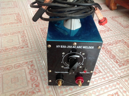 ขายตู้เชื่อมแสตนเลส 250 แอมป์ พร้อมหัวเชื่อมและสายครบ