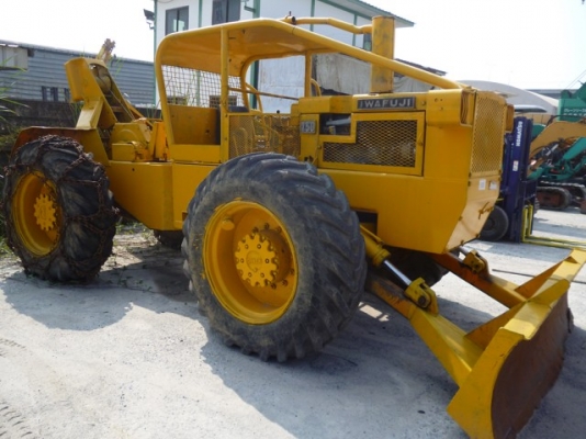 ขายด่วนรถลากซุง เครื่อง HINO DM100 รถนำเข้าญี่ปุ่น