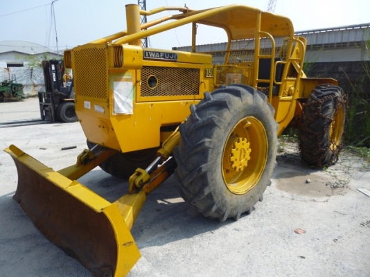 ขายด่วนรถลากซุง เครื่อง HINO DM100 รถนำเข้าญี่ปุ่น