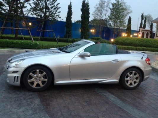 ขายด่วน ขายถูก Benz SLK200 ของแท้ไม่ใช่รถประกอบแน่นอน ชั่วโมงการทำงานแค่12,000 สภาพดีดีมากๆ สนใจสอบถามรายละเอียดเพิ่มได้ที่ 087-3310254 เจี๊ยบค่ะ