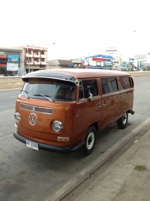 ขาย VW ตู้แตงโม เลี้ยวล่าง ปี 70 สีส้มอิฐ