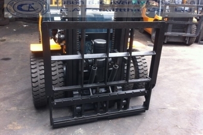 ขายรถ โฟล์คลิฟท์ TOYOTA รุ่น 7-FD30