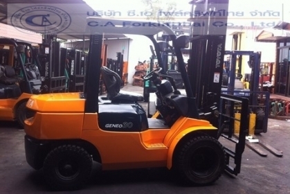 ขายรถ โฟล์คลิฟท์ TOYOTA รุ่น 7-FD30